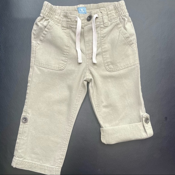 Gap beige linen pants. Can be made into 3/4 length. Great used condition. - Picture 3 of 3